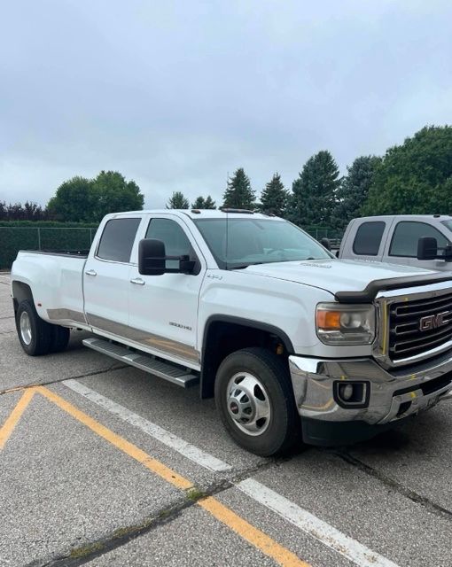 Summit White 2015 GMC Sierra 3500HD Pickup Truck Four-Wheel Drive 6-Speed Automatic