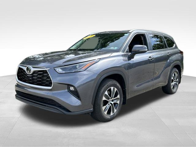 Magnetic Gray Metallic 2025 Toyota Highlander SUV / Crossover All-Wheel Drive 8-Speed Automatic