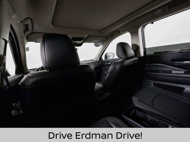 Used 2025 Nissan Pathfinder SUV