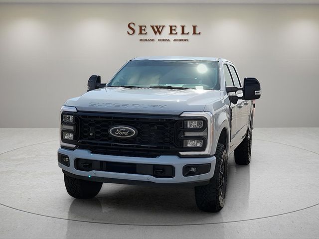 2025 Ford F-250 Super Duty Lariat Crew Cab 4WD