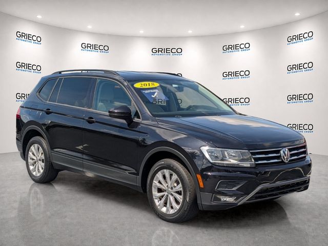 Deep Black Pearl Metallic 2018 Volkswagen Tiguan SUV / Crossover Front-Wheel Drive 8-Speed Automatic