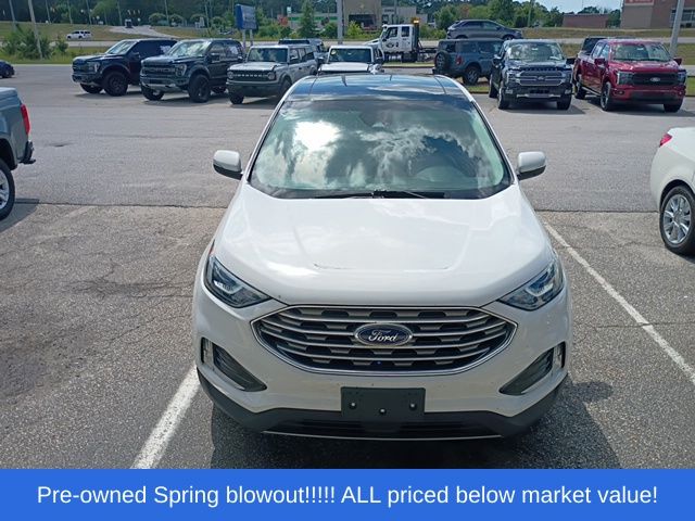 Used 2020 White Ford SEL image 16