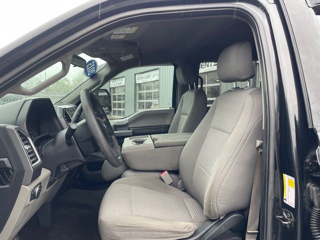 2015 Ford F-150 XLT - Tuxedo Black Metallic exterior view 11