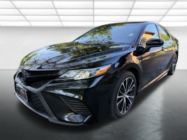 Midnight Black Metallic 2019 Toyota Camry Sedan Front-Wheel Drive 8-Speed Automatic