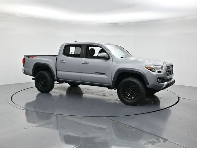 Used 2019  Toyota TRD Off-Road image 3