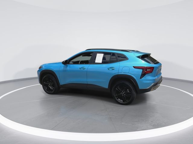Used 2025 Blue Chevrolet ACTIV image 8