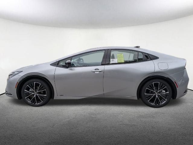 2024 Toyota Prius Limited 8