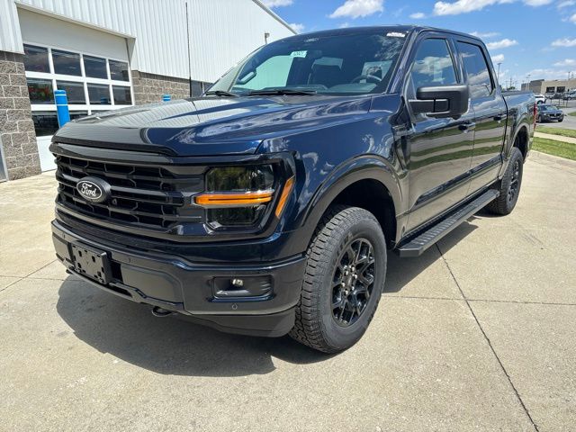 New 2026 Blue Ford XLT image 3