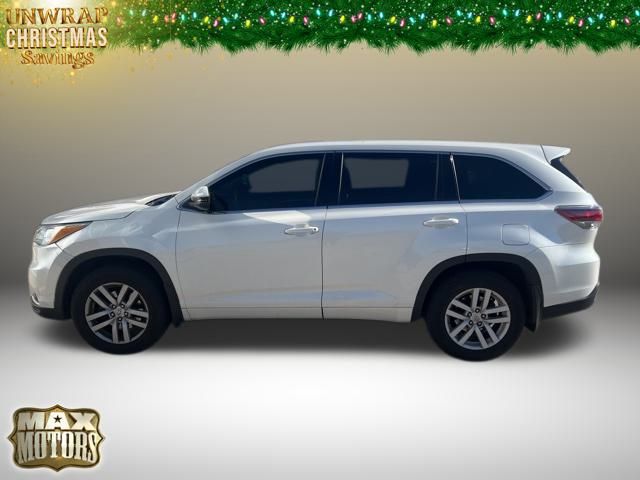 2015 Toyota Highlander LE Plus V6 2