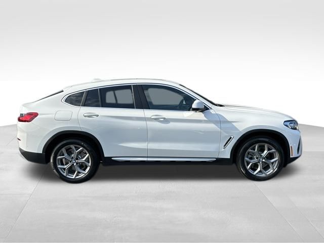 2025 BMW X4 xDrive30i 4