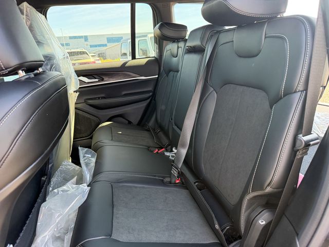 new 2026 Jeep Grand Cherokee car, priced at $37,525