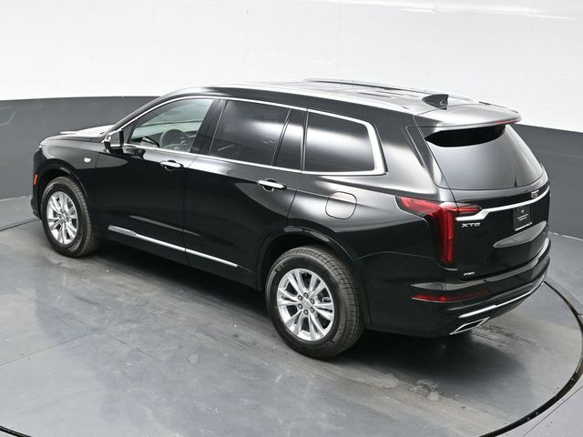 2025 Cadillac XT6 Luxury photo
