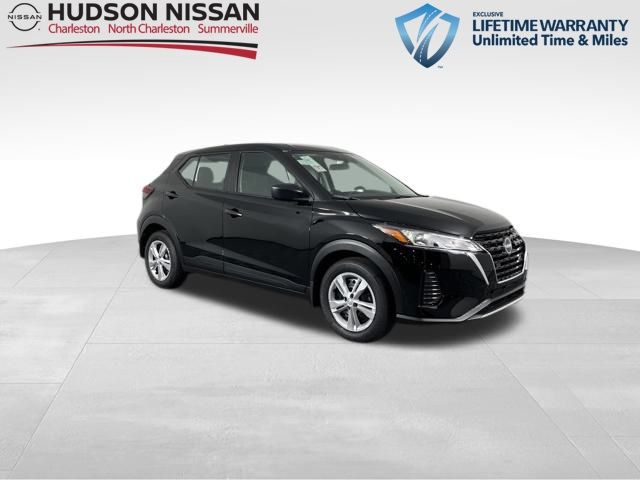 2025 Super Black Nissan Kicks Play S SUV