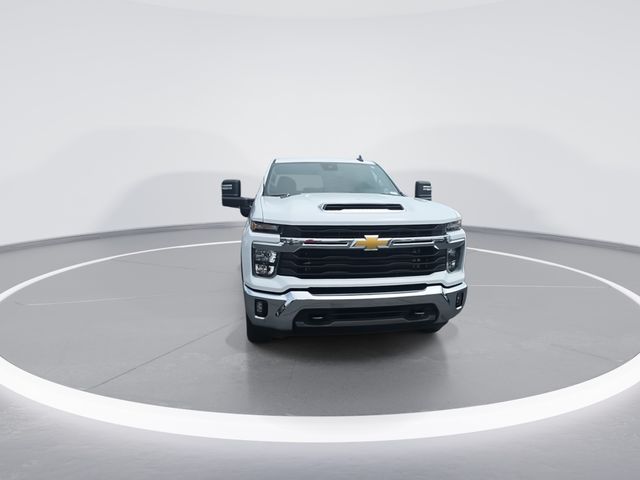 Used 2025 White Chevrolet LT image 3