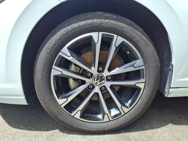 2025 Volkswagen Jetta - Image 8