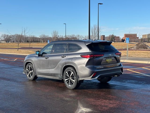 2022 Toyota Highlander XSE