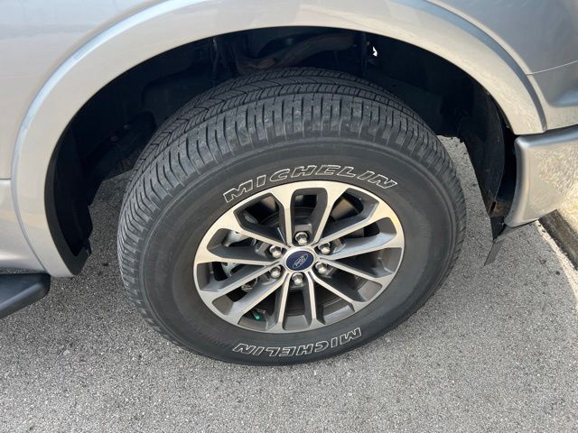 Used 2020 Silver Ford XLT image 5