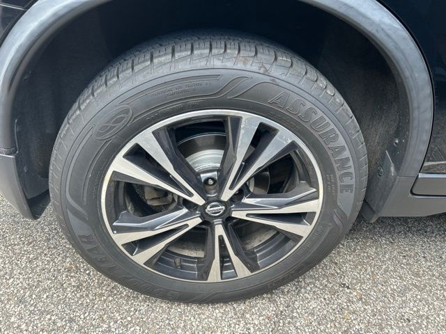 2019 Nissan Rogue SV Black at Bob Ruth Ford