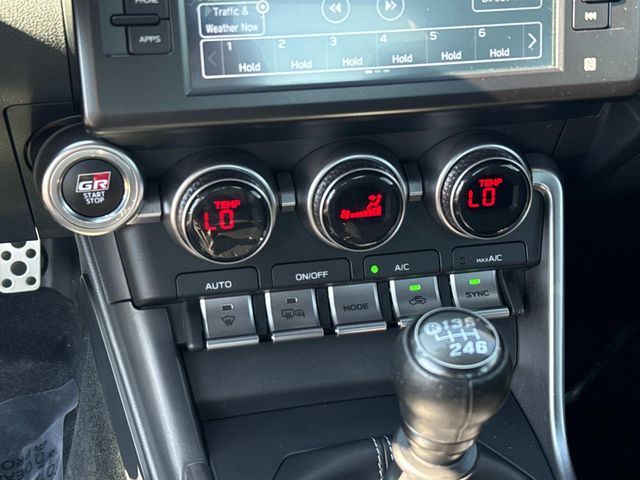 2024 Toyota GR86 Premium - Photo 19