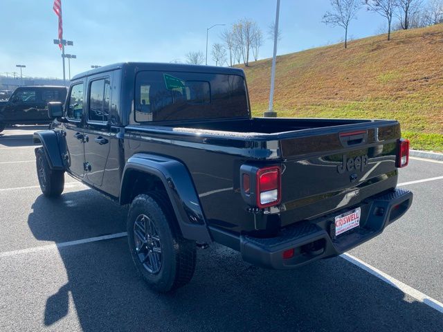 new 2026 Jeep Gladiator car, priced at $39,203