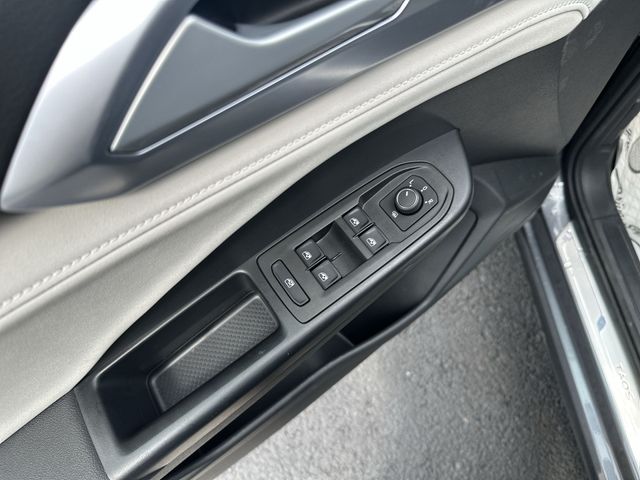 Certified Used 2025 Gray Volkswagen 1.5T SE image 17