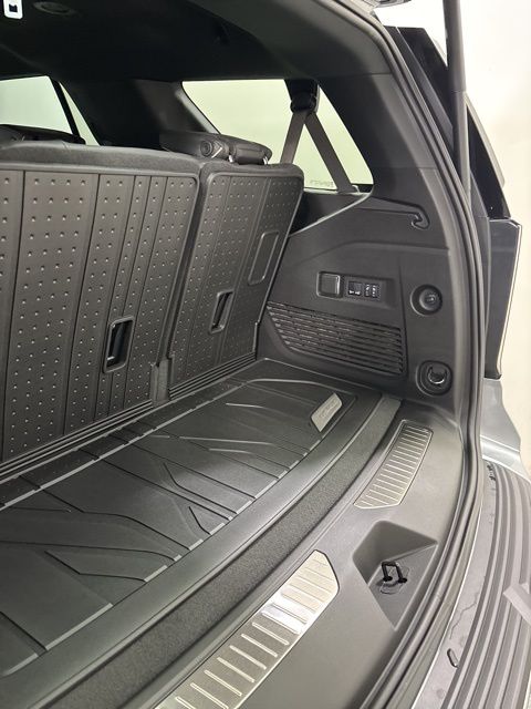 2025 Chevrolet Tahoe Premier photo