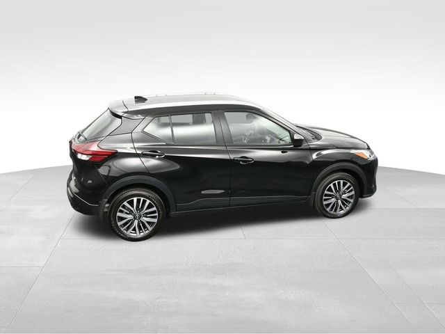 2024 Nissan Kicks SV 23