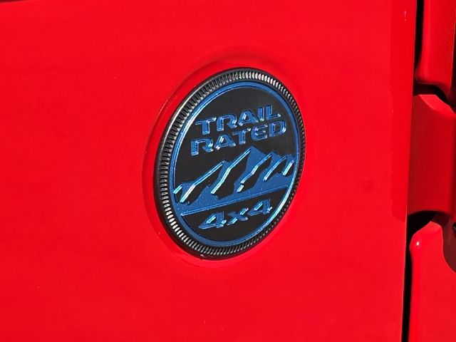 2025 Jeep Wrangler Sahara 4xe:B02116