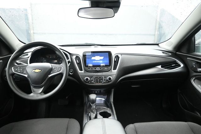 2024 Chevrolet Malibu LT - 9
