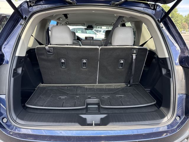 Used 2025 Honda Pilot SUV