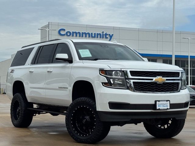 2018 Chevrolet Suburban LT photo