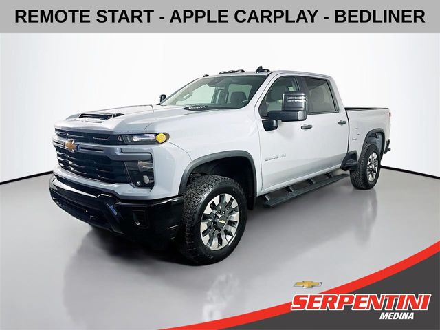 Chevrolet Silverado 2500HD Custom Crew Cab 4WD