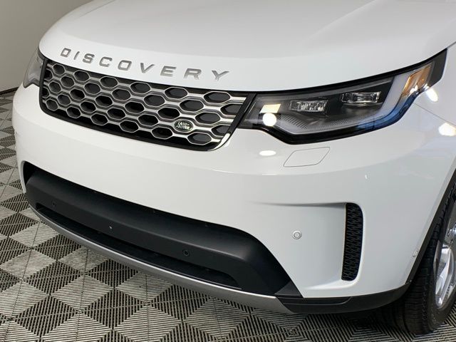 2024 Land Rover Discovery S 11