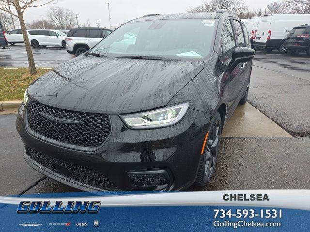 2026 Chrysler Pacifica Select FWD