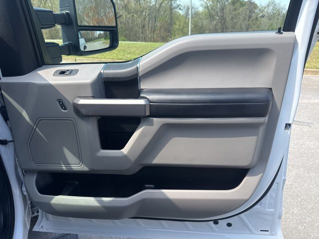 Used 2020 White Ford XLT image 9