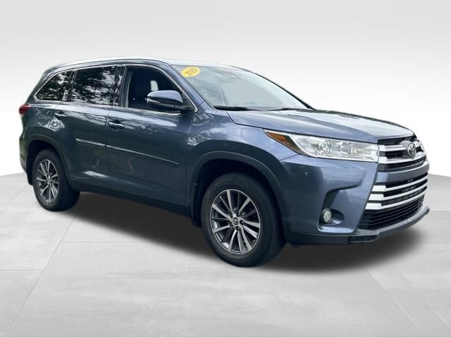 used 2019 Toyota Highlander car, priced at $24,059