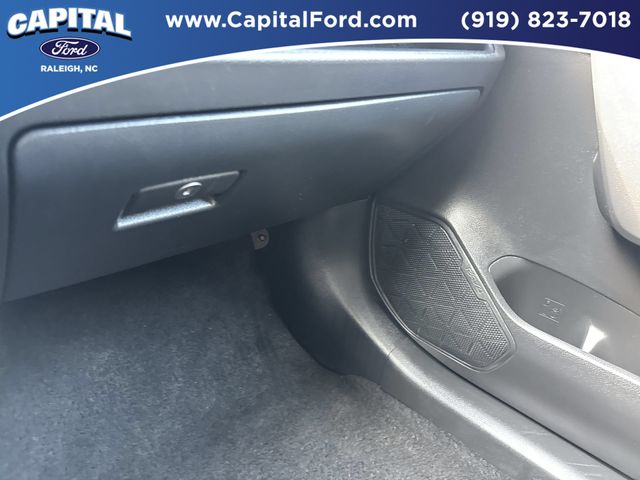 Used 2025 Ice Toyota LE image 27
