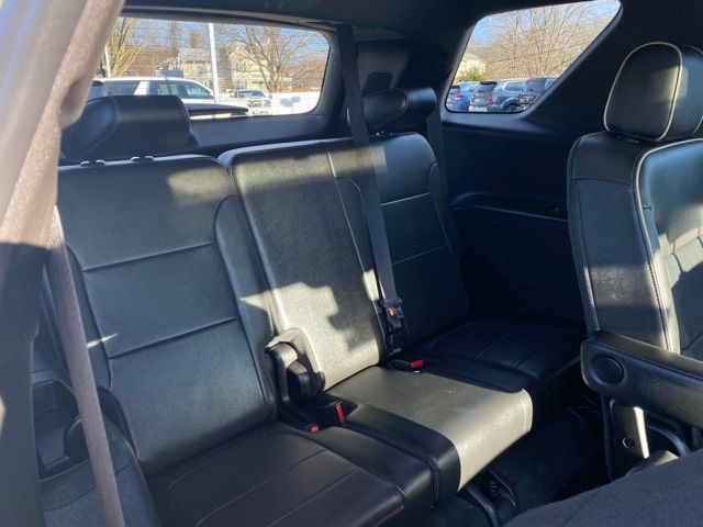 used 2023 Chevrolet Traverse car, priced at $28,204