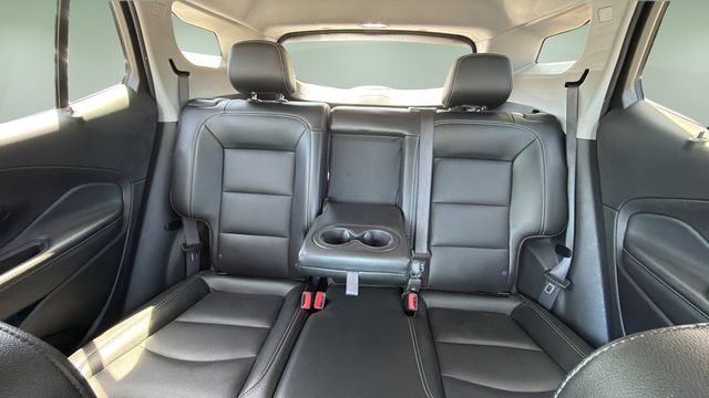 Used 2024 White GMC SLT image 33