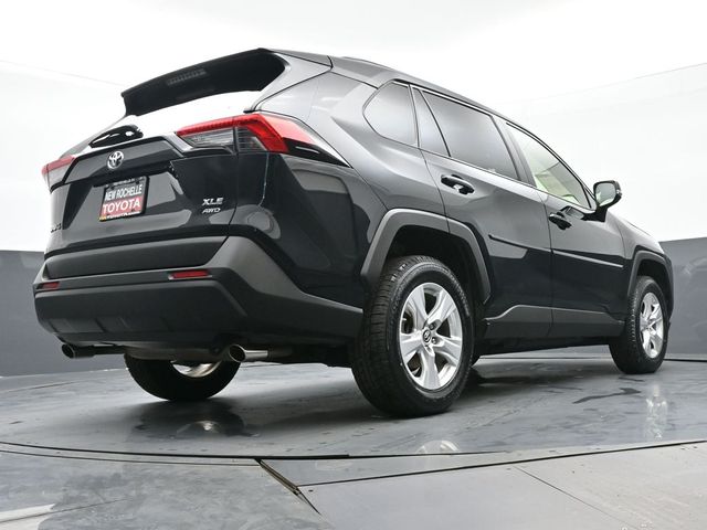 2019 Toyota RAV4 XLE 34