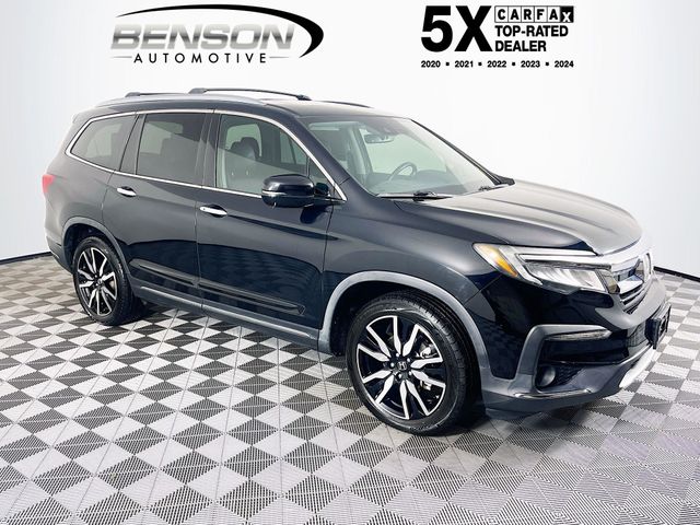 2019 Honda Pilot Touring FWD with Rear Captain's Chairs