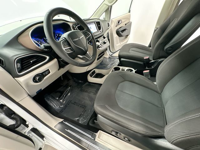 2022 Chrysler Voyager LX White at Phil Fitts Ford