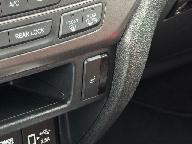 2022 Honda Pilot Special Edition photo