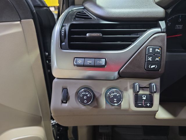 Used 2020 Black Chevrolet Premier image 28