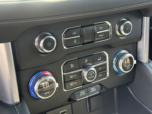 Used 2023 White GMC SLE image 21