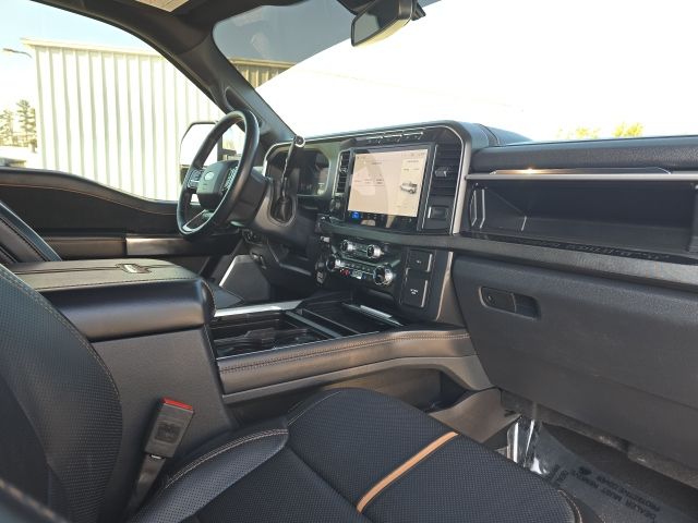 2024 Ford F-250SD Platinum:168065A2