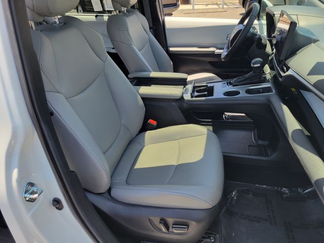 Used 2025 Toyota Sienna Van
