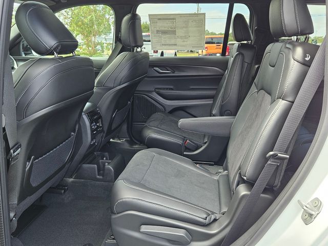 2025 Jeep Grand Cherokee L Altitude X 4x2