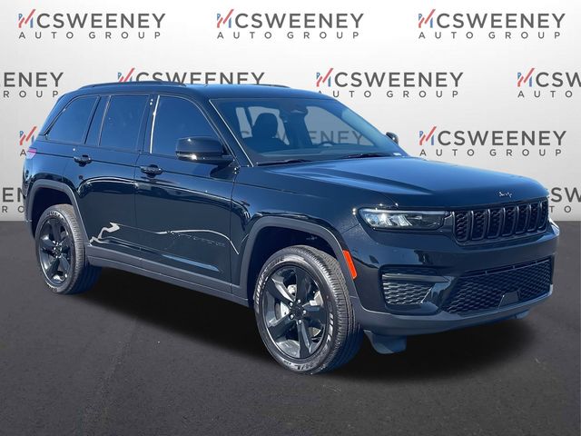Diamond Black Crystal Pearlcoat 2025 Jeep Grand Cherokee SUV / Crossover 4X2 8-Speed Automatic