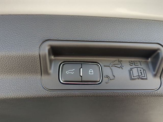 New 2026 Space White Metallic Ford Tremor® image 42